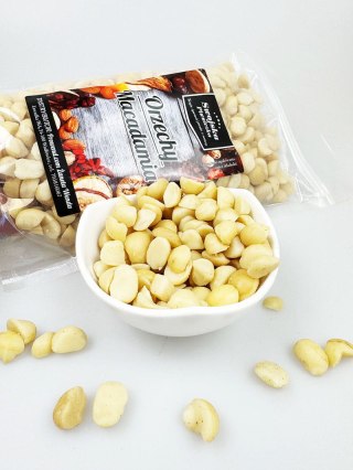 ORZECHY MACADAMIA MAKADAMIA POŁÓWKI 500g Swojska Piwniczka